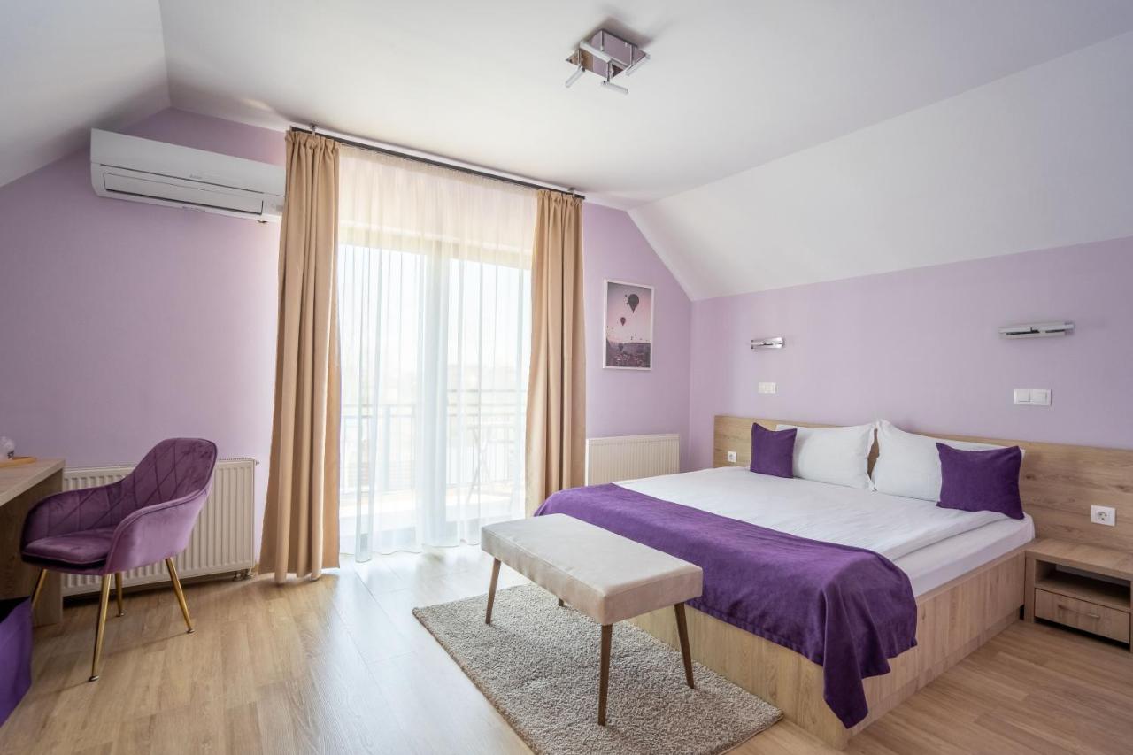 Roots Villa Redwood Brasov Exterior photo
